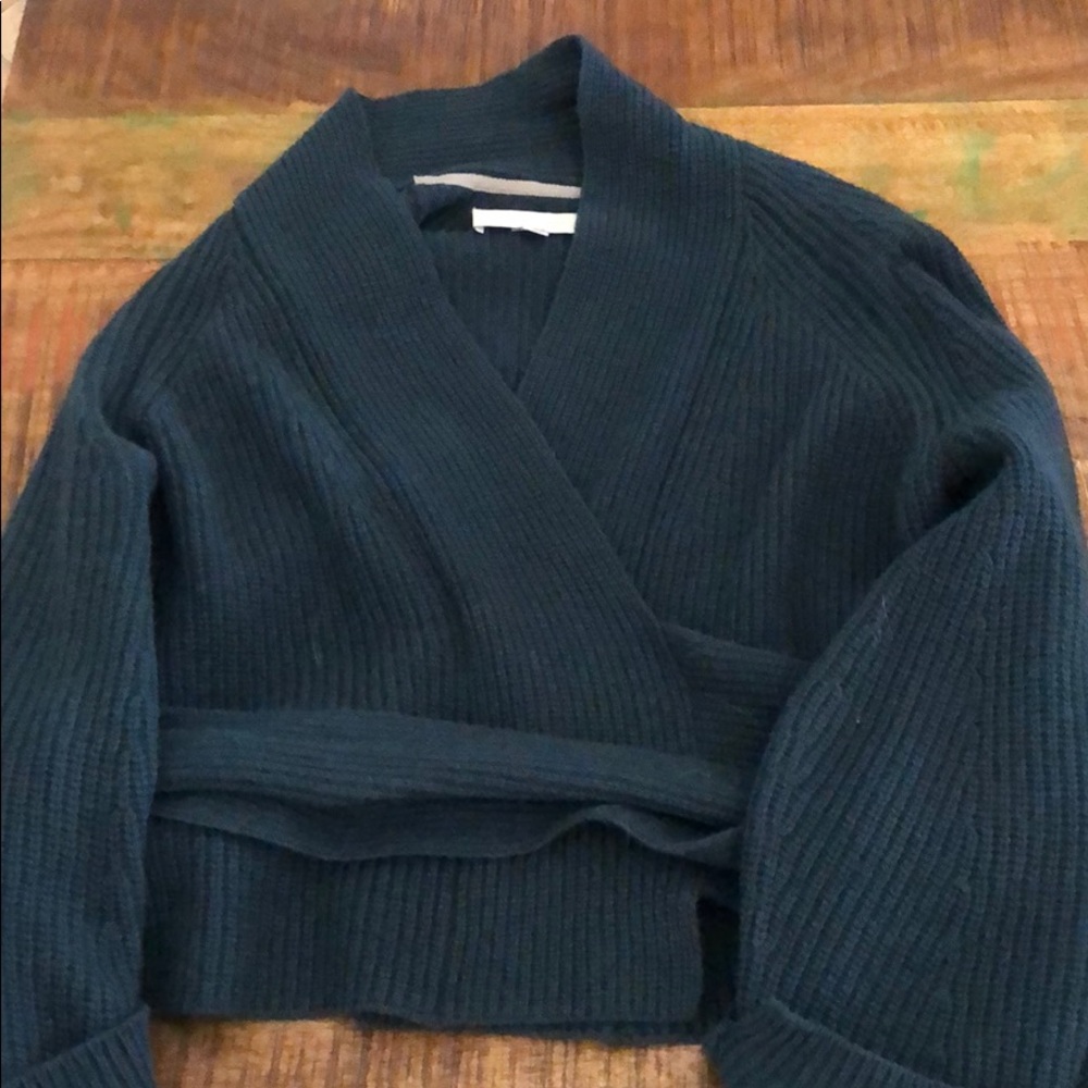Brochu Walker Sweater Medium